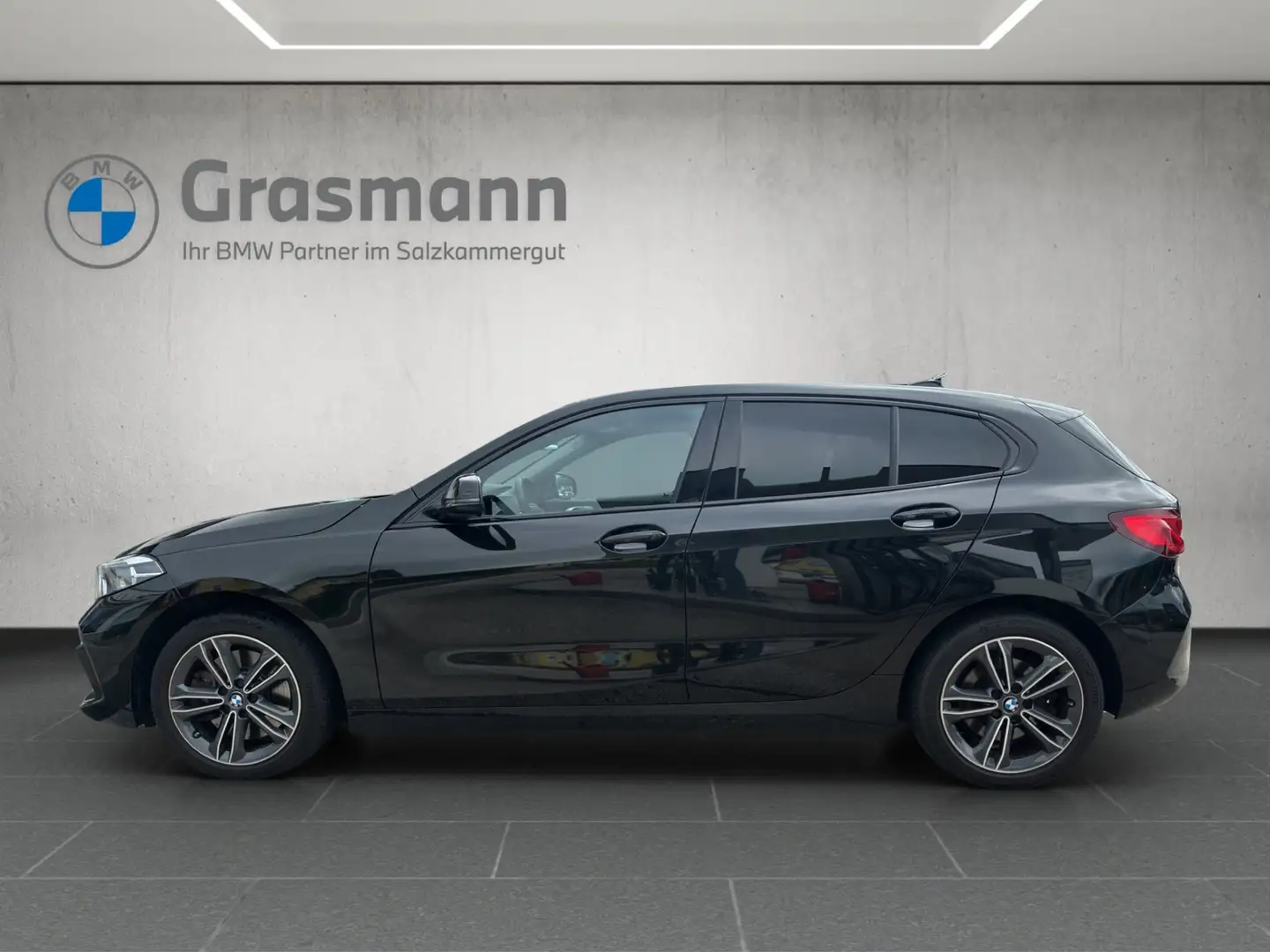 BMW 120 120d xDrive Schwarz - 2