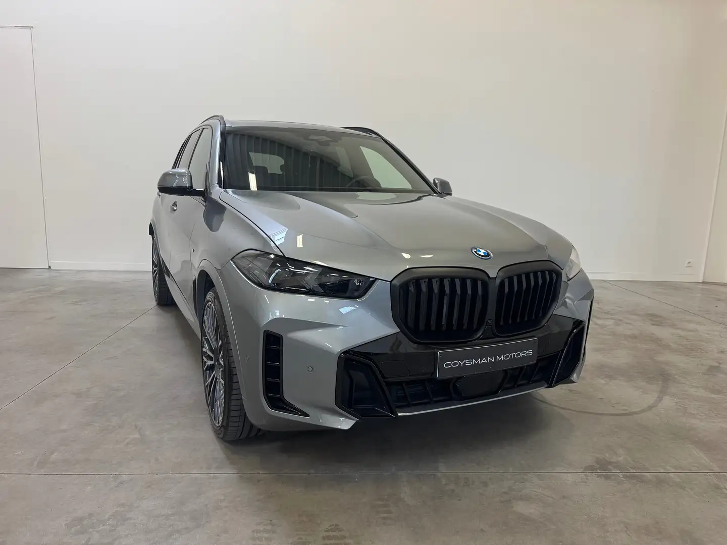 BMW X5 50e M-sport PRO/22"/Massage/Carbon/HK/Pano/M-seats Grijs - 2