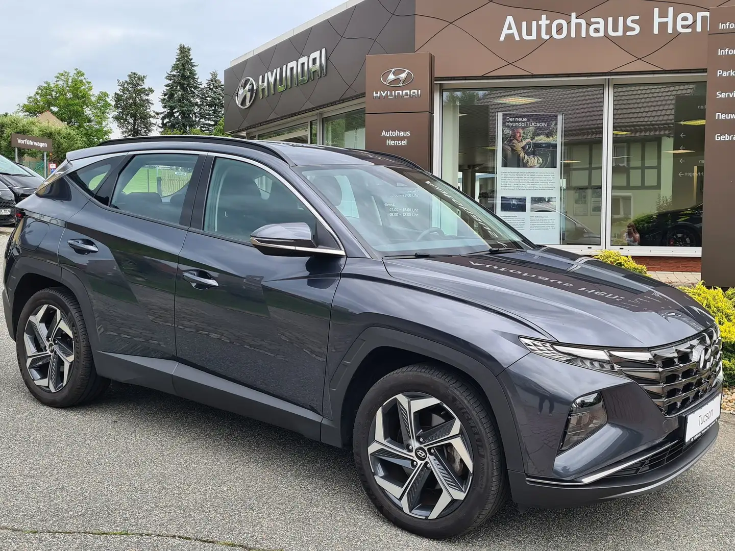 Hyundai TUCSON Basis Plug-In Hybrid 4WD Gris - 2