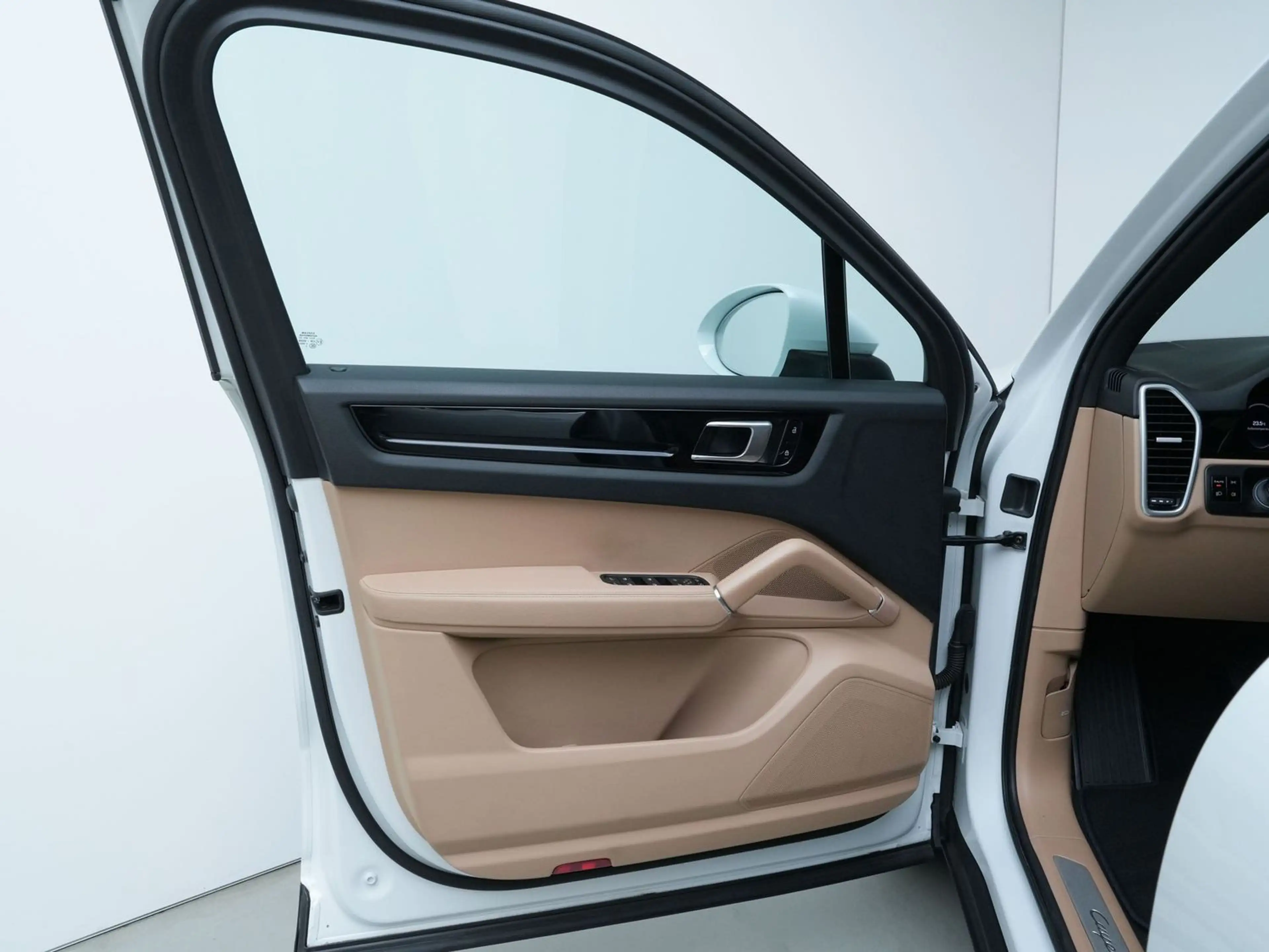 Porsche Cayenne APPROVED, 21ZOLL,PANO,AHK — photo 11
