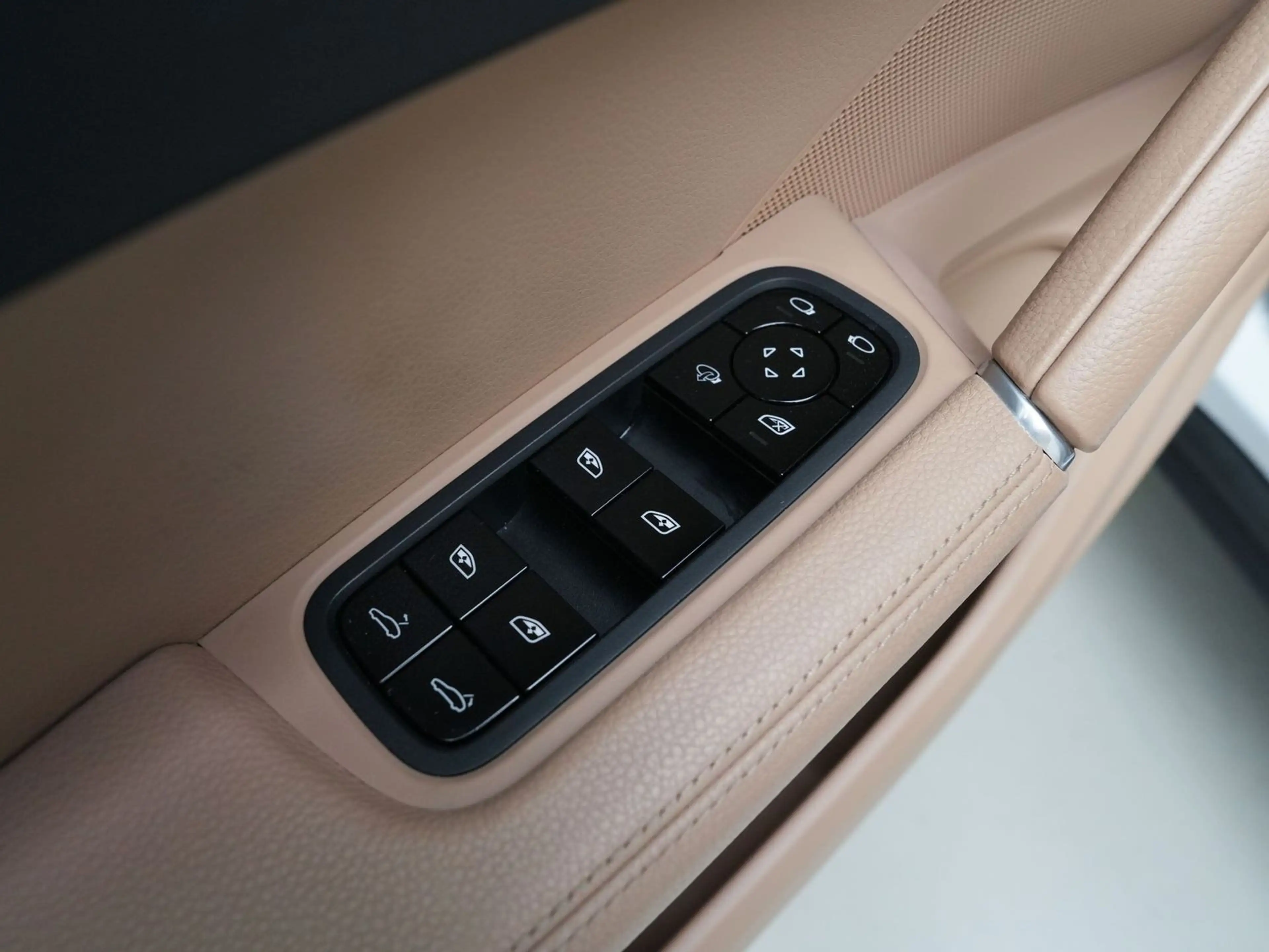 Porsche Cayenne APPROVED, 21ZOLL,PANO,AHK — photo 12