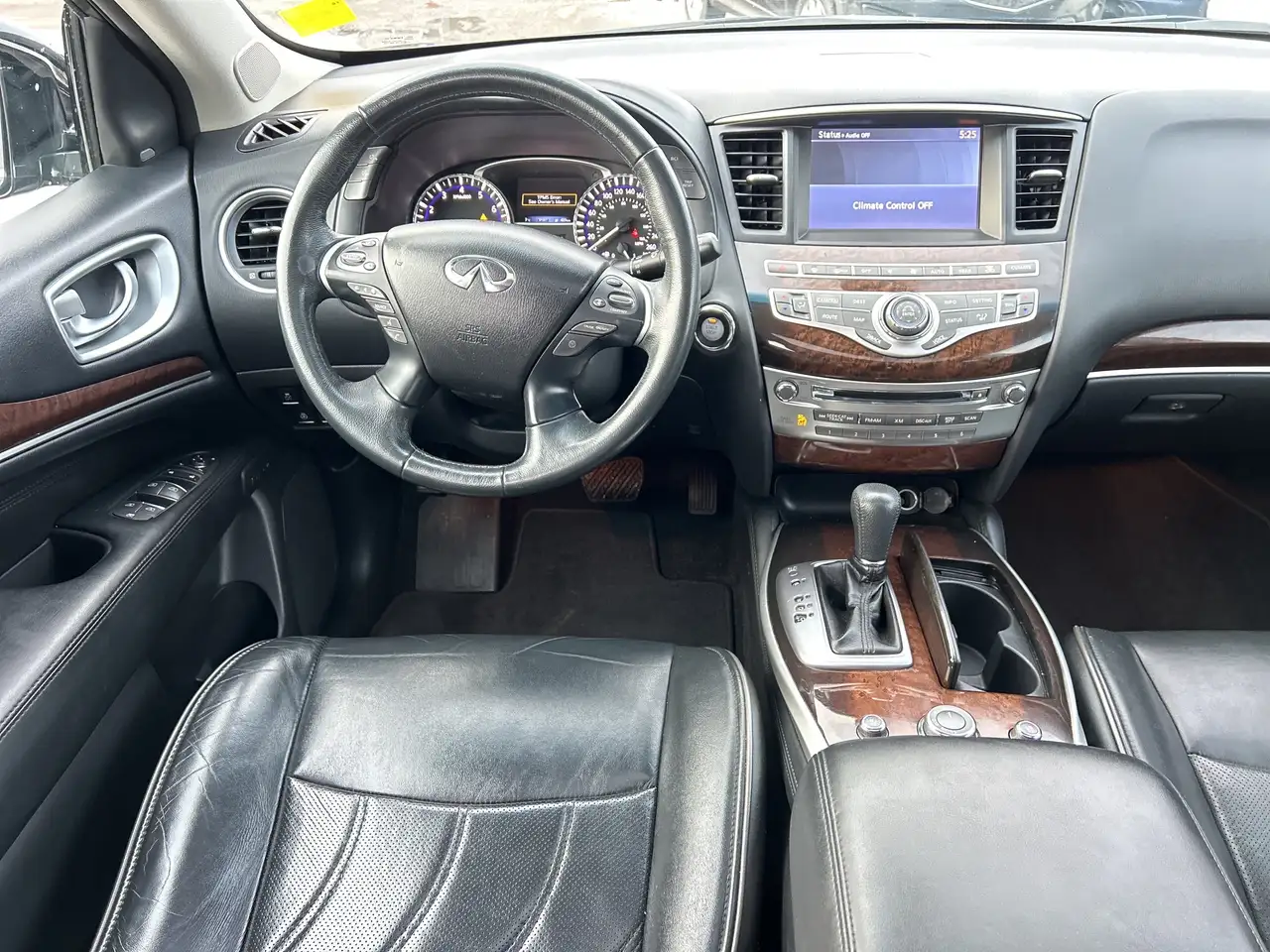 Infiniti QX60 снимка Infiniti QX60