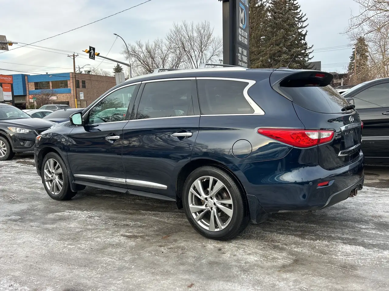 Infiniti QX60 снимка Infiniti QX60