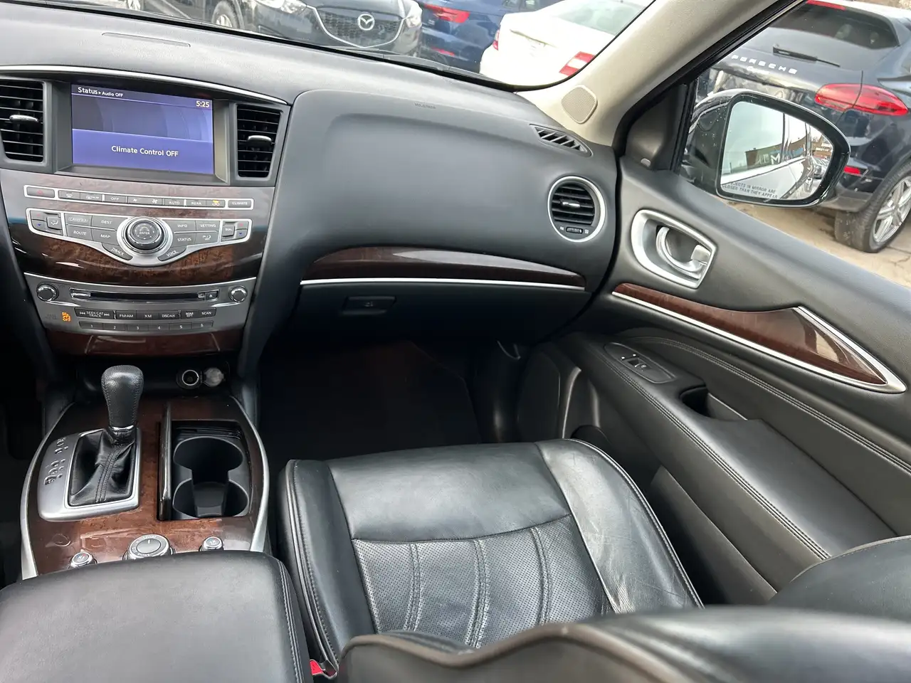 Infiniti QX60 снимка Infiniti QX60