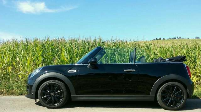 Imagine MINI Cooper Cabrio Cabrio Sommerfahrzeug, wenig Kilometer