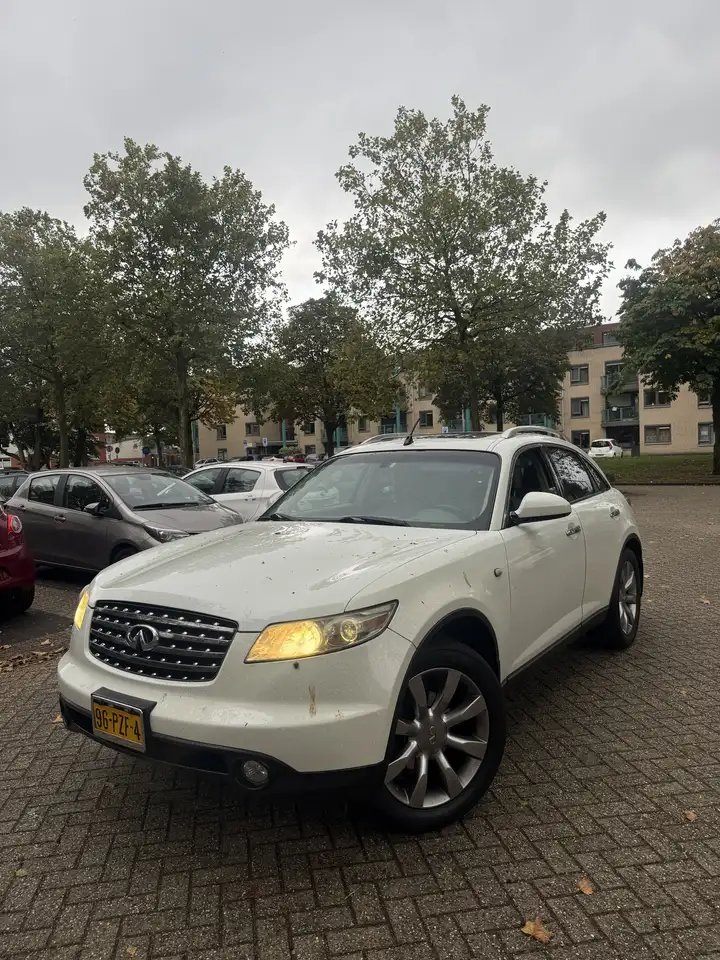 Infiniti FX