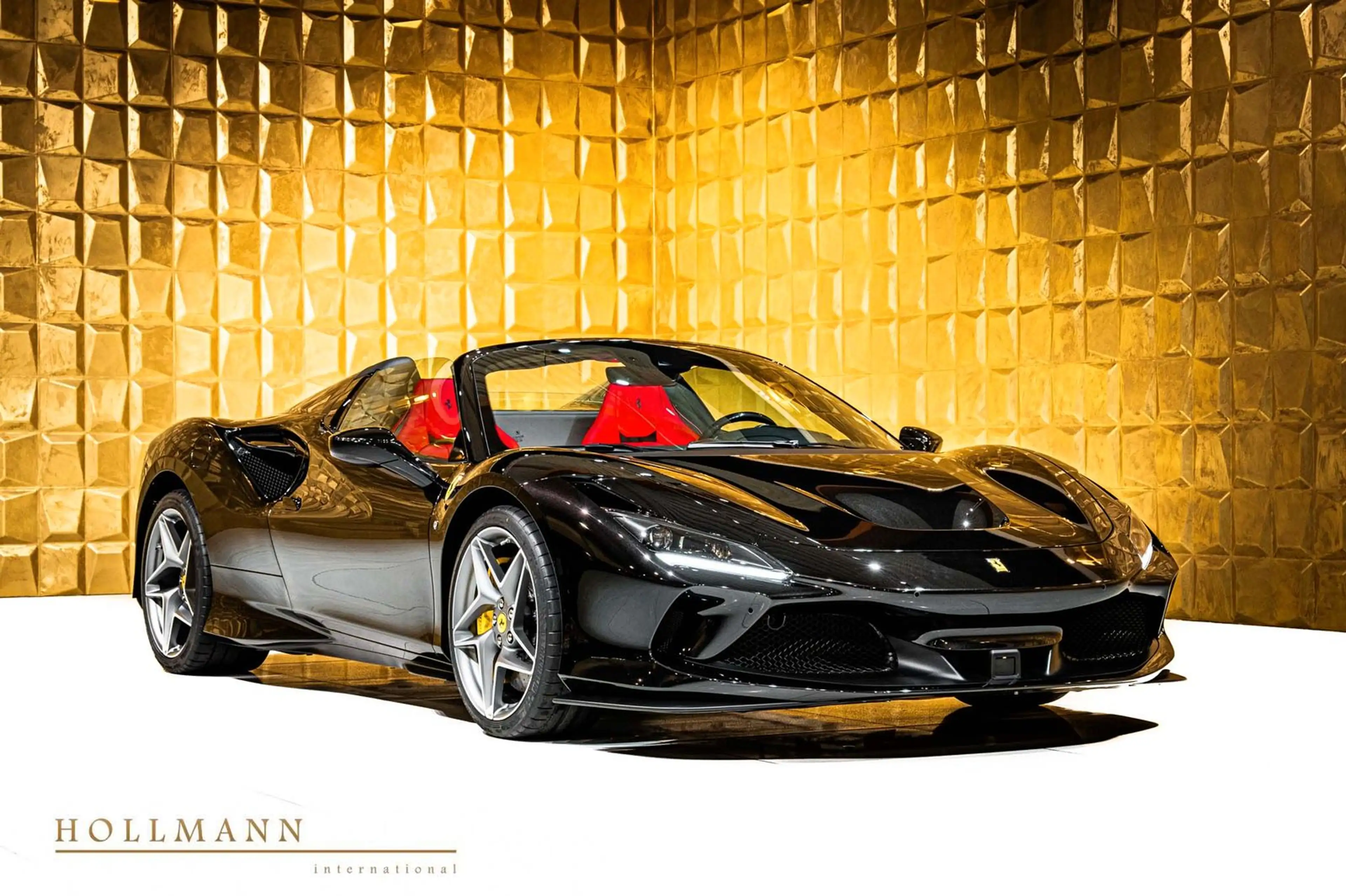 Ferrari F8 Spider CARBON + LIFT + RACING SEATS