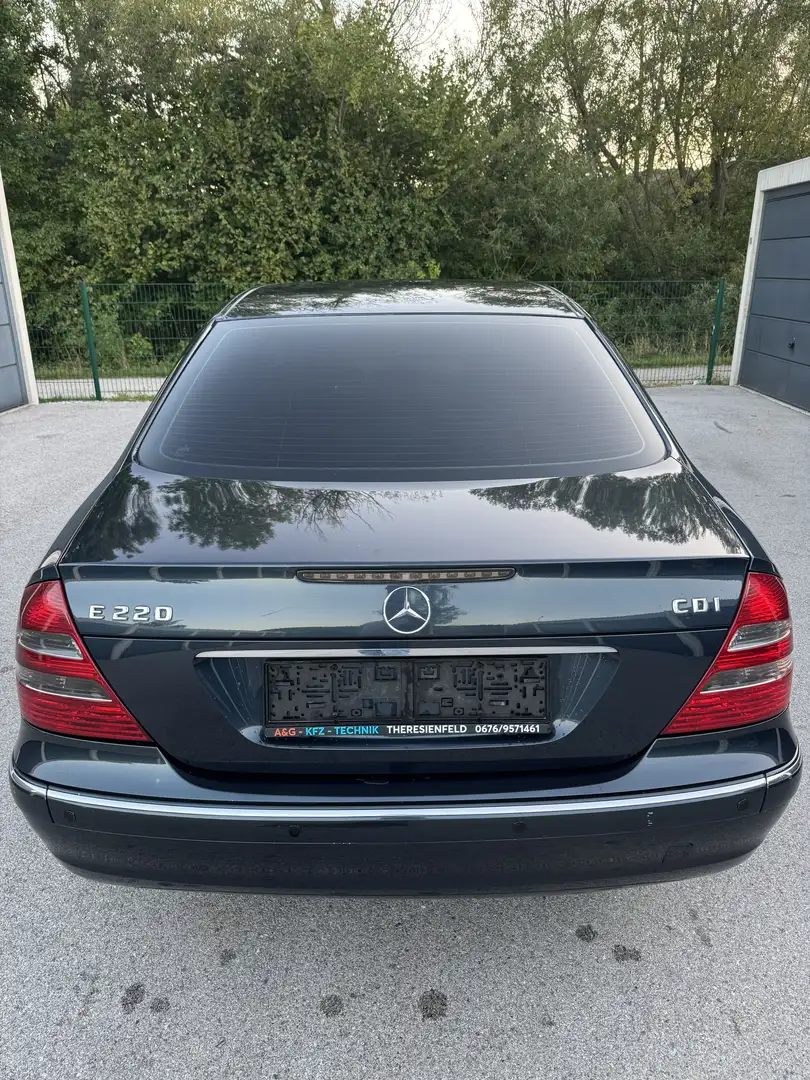 Mercedes-Benz E 220 Elegance CDI Blau - 2