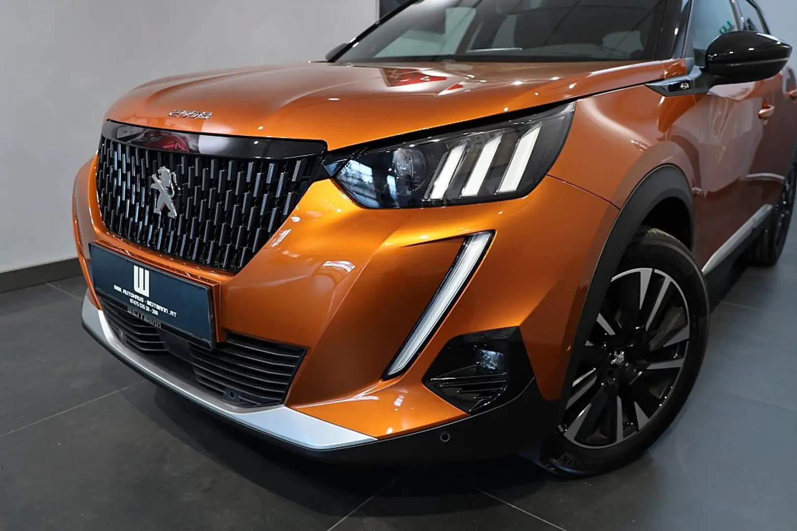 Peugeot 2008 PureTech 155 S&S GT Pack EAT8 Orange - 2