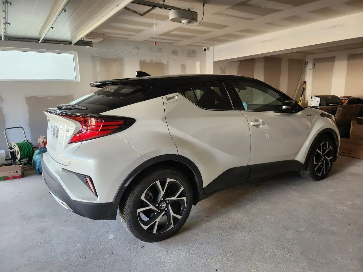 Toyota C-HR C-HR Hybride 2.0L Collection Blanc - 2