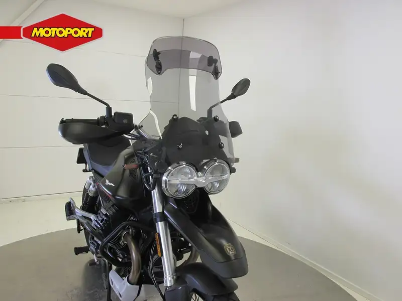 Moto Guzzi V 85 TT - foto 8