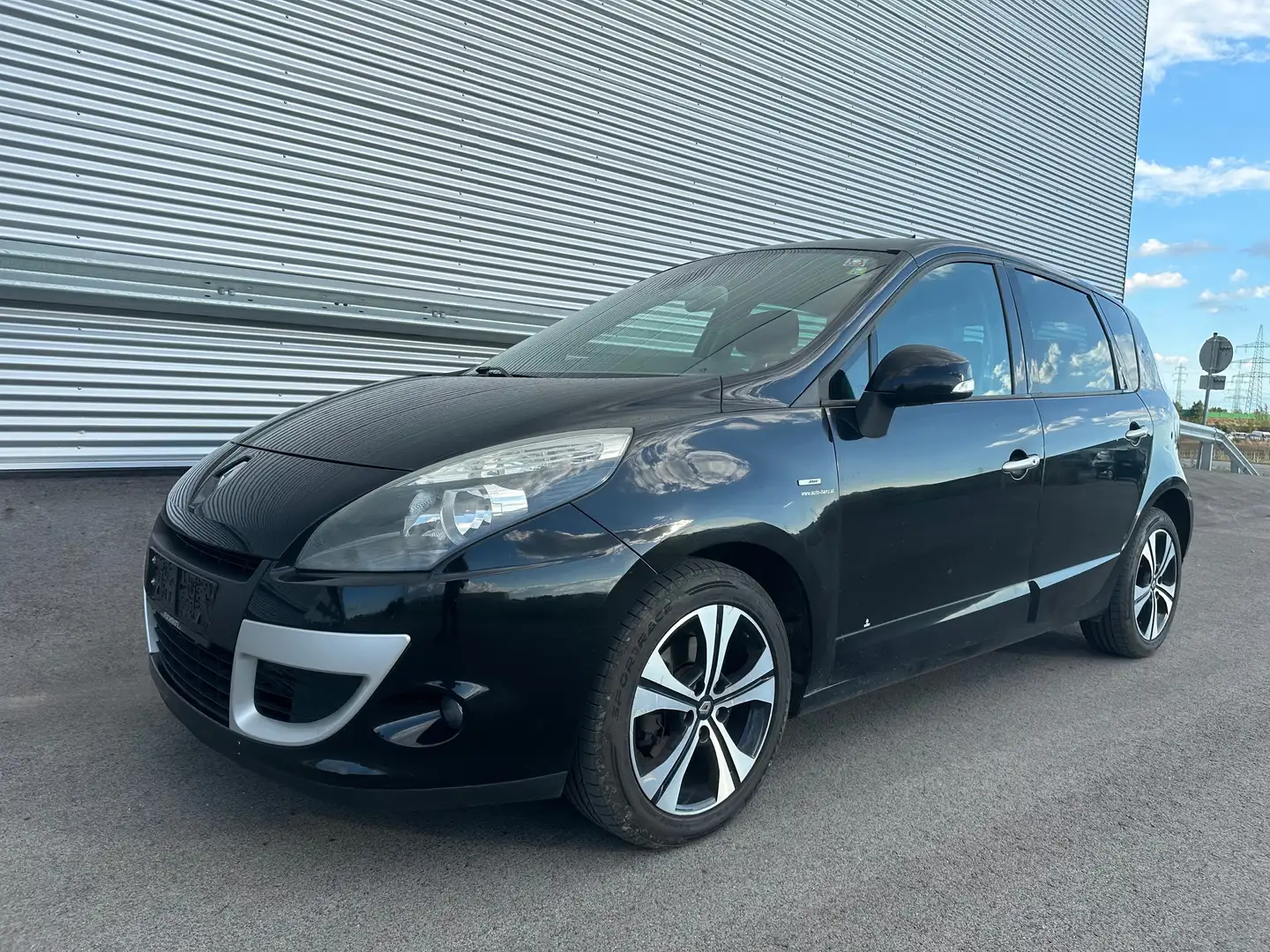 Renault Scenic III Bose Edition 1,5 dCi EDC DPF ID:79 Schwarz - 2