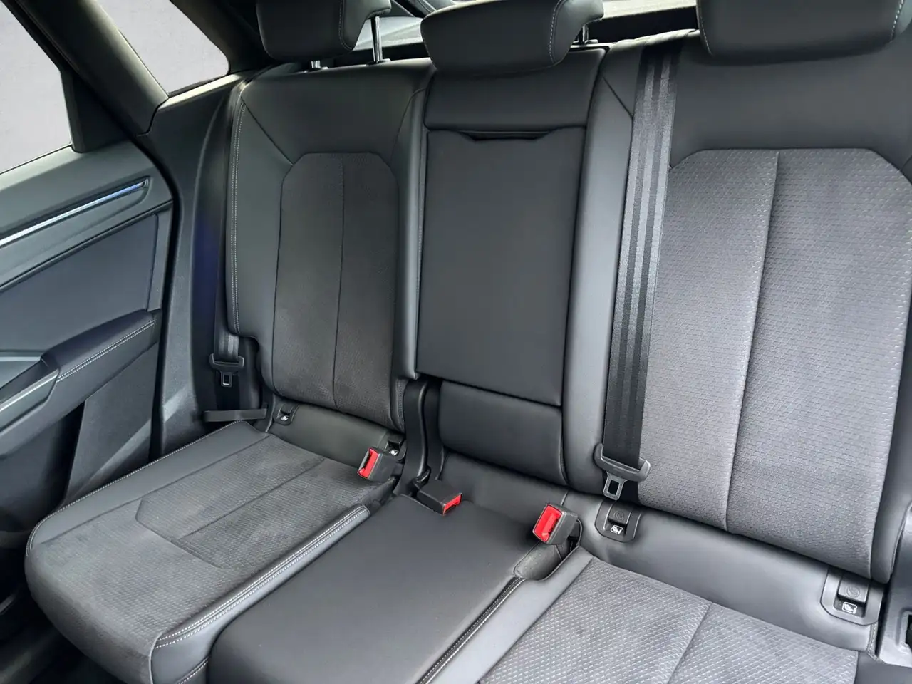 Audi Q3 40 TFSI quattro S Line 13