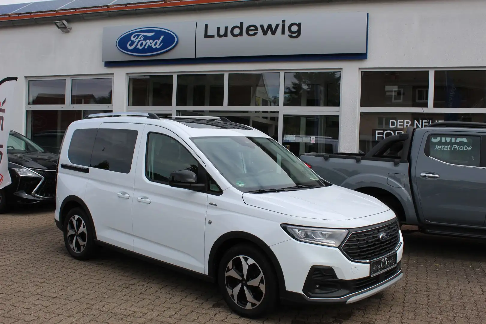 Ford Tourneo Connect Active AWD LED NAVI PANO 7 Sitze Weiß - 1