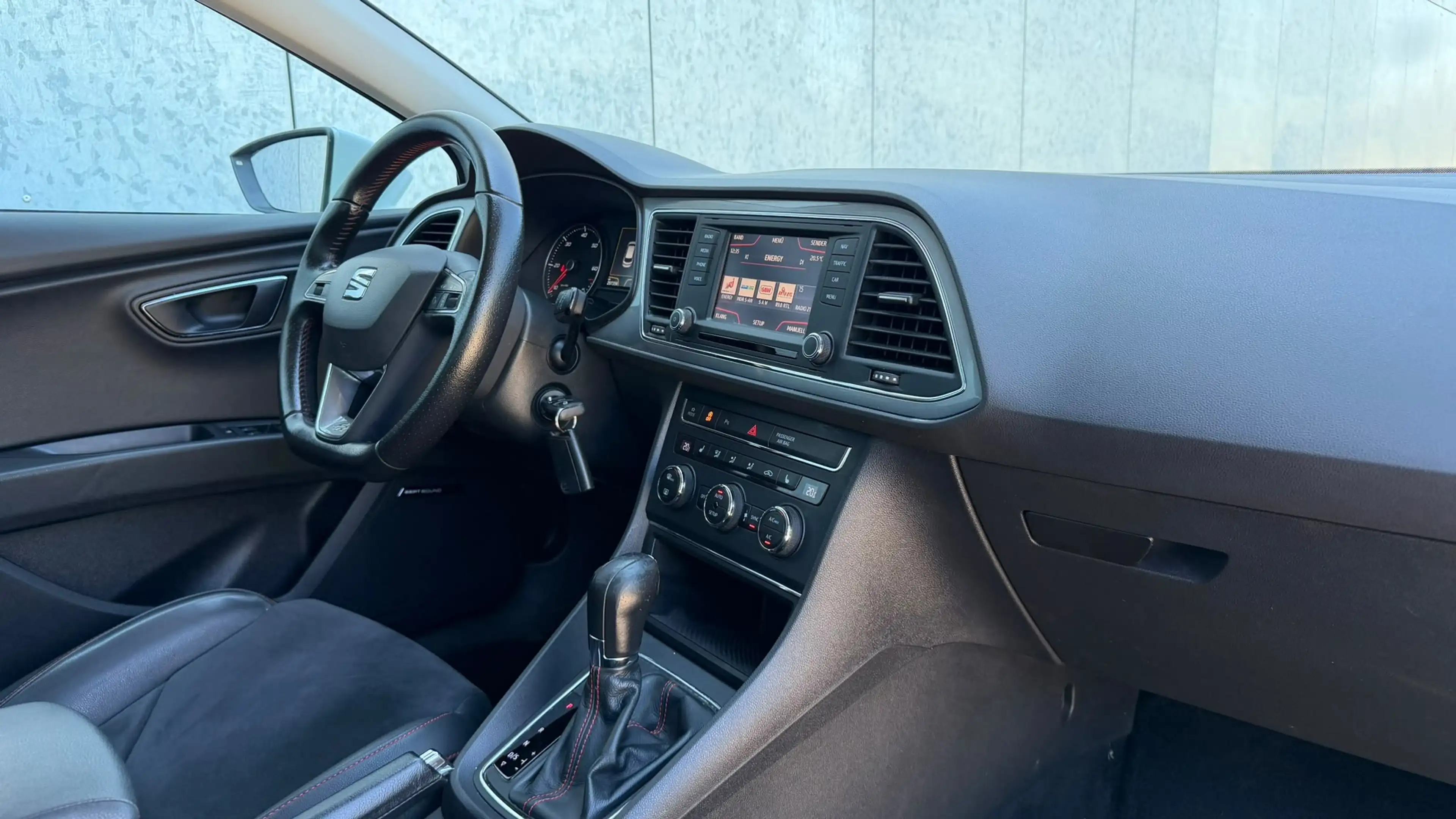 SEAT Leon FR — photo 11