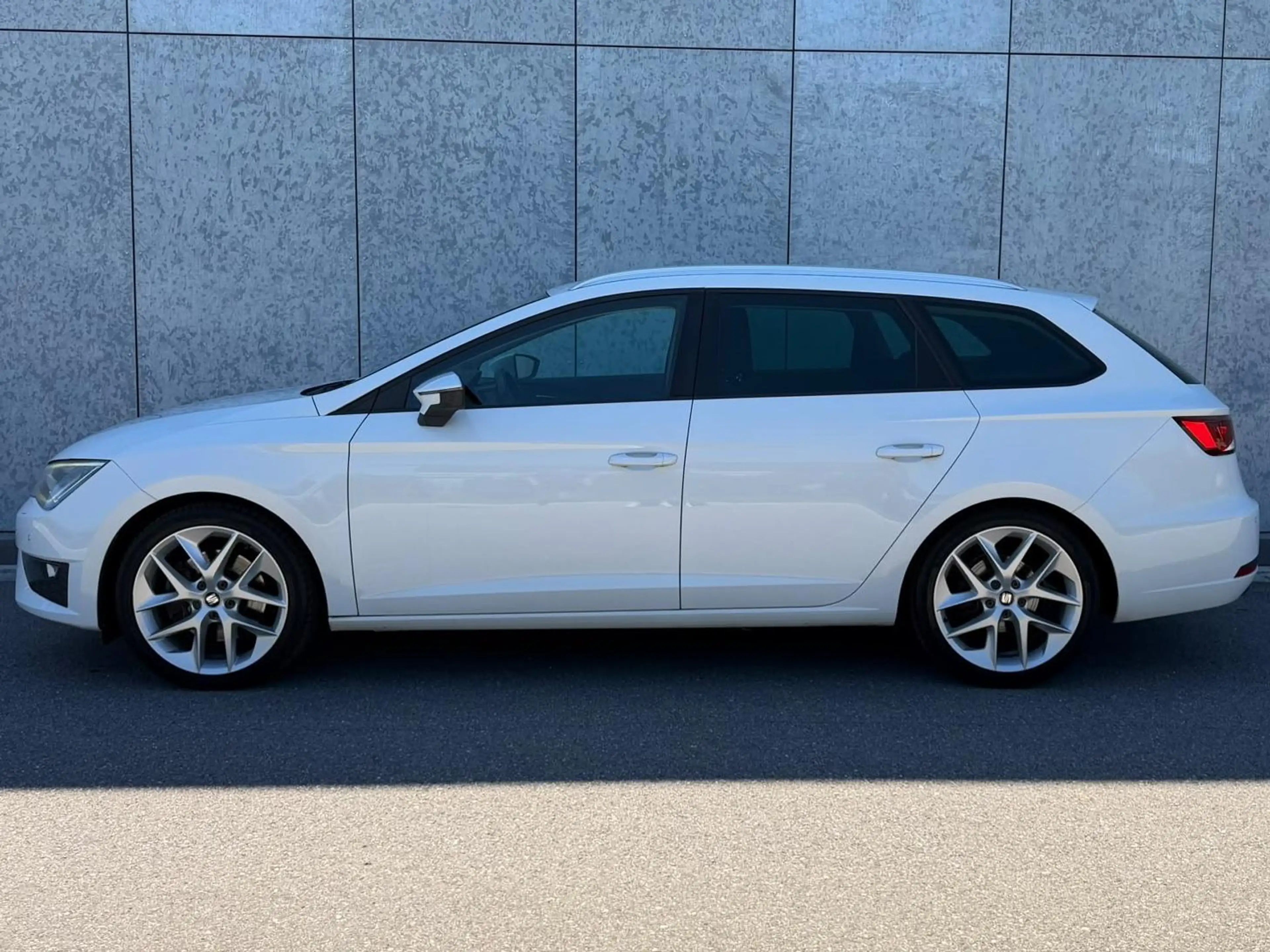 SEAT Leon FR — photo 2