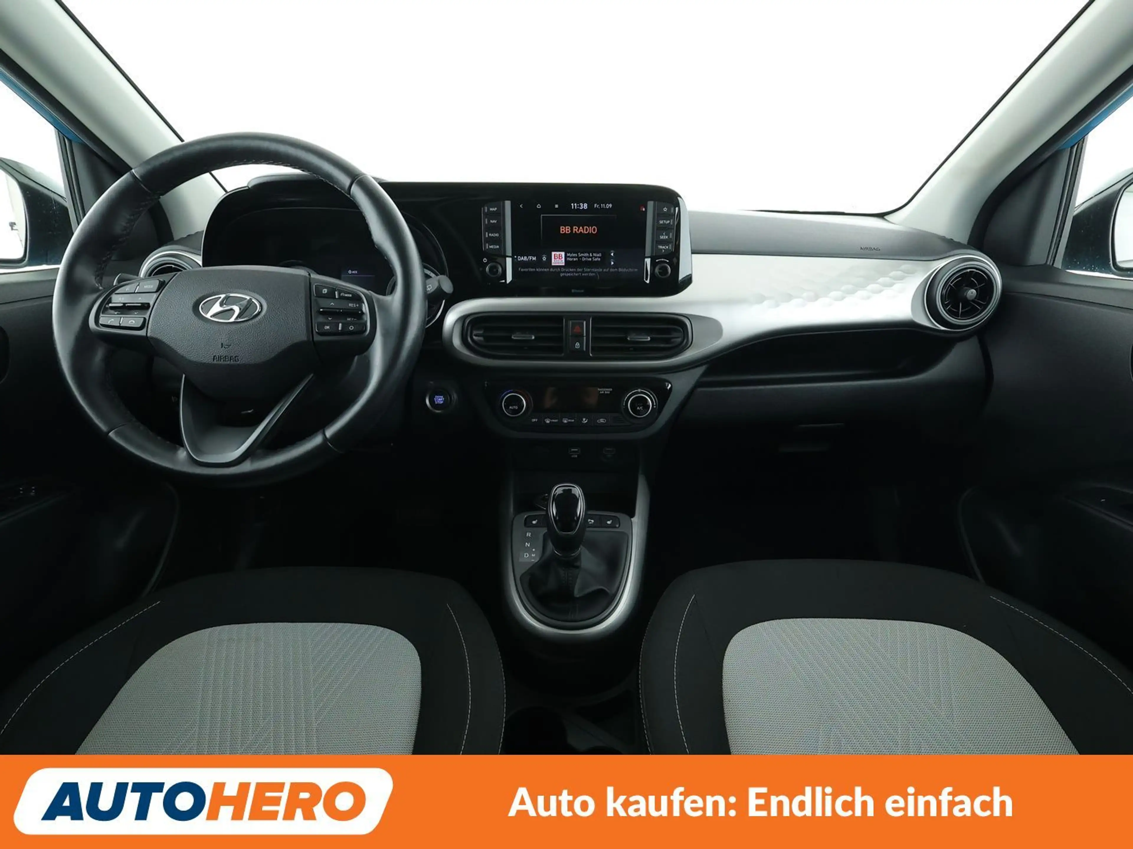 Hyundai i10 1.2 Trend Aut.*NAVI*TEMPO*CAM*PDC*SHZ*ALU*KLIMA* — photo 12