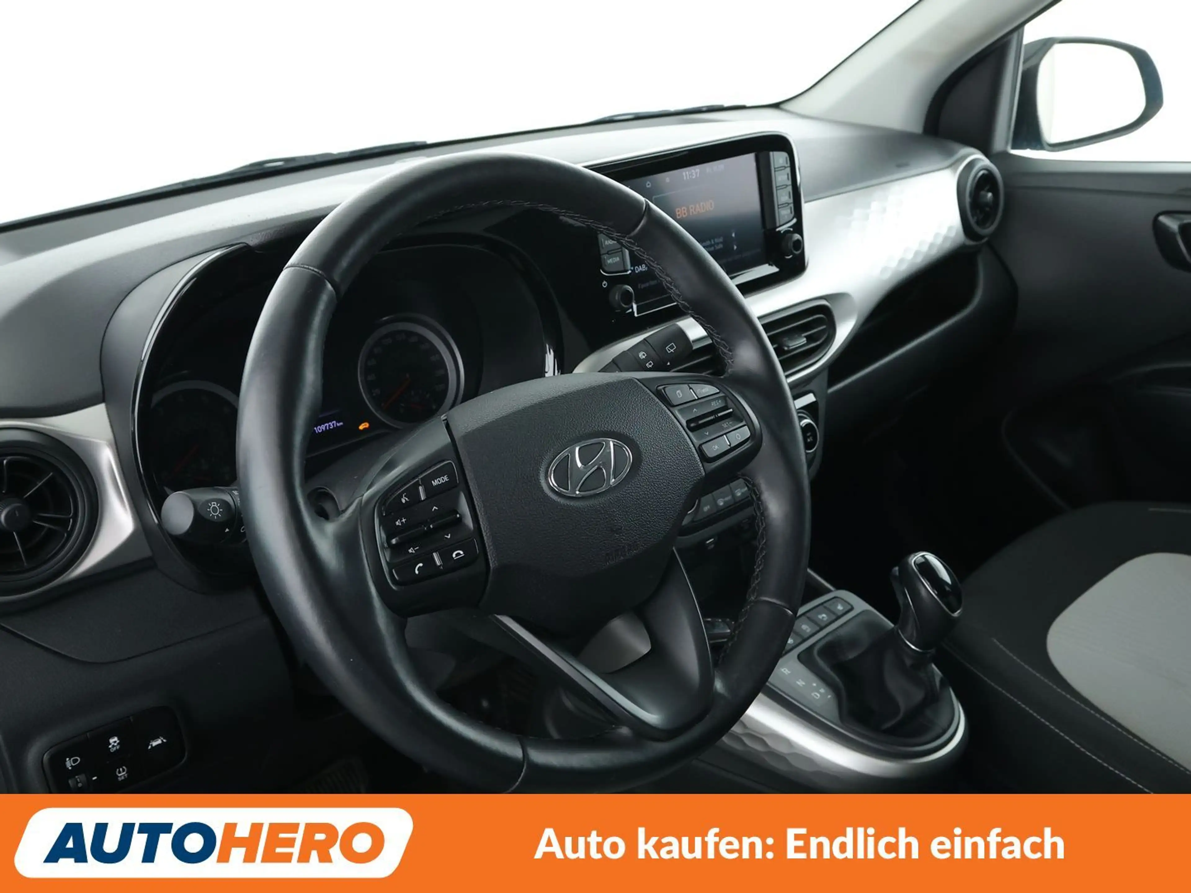 Hyundai i10 1.2 Trend Aut.*NAVI*TEMPO*CAM*PDC*SHZ*ALU*KLIMA* — photo 11