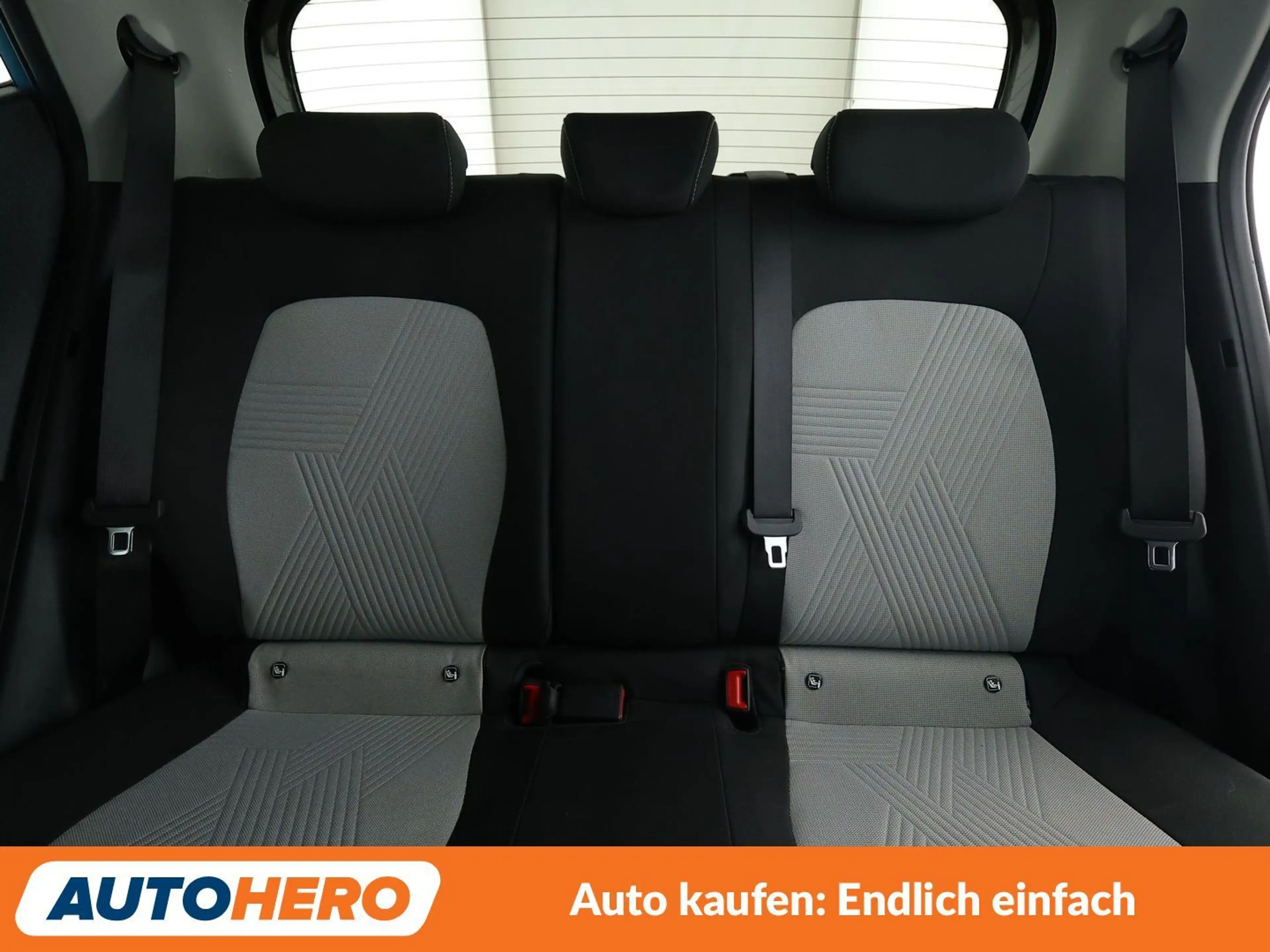 Hyundai i10 1.2 Trend Aut.*NAVI*TEMPO*CAM*PDC*SHZ*ALU*KLIMA* — photo 15