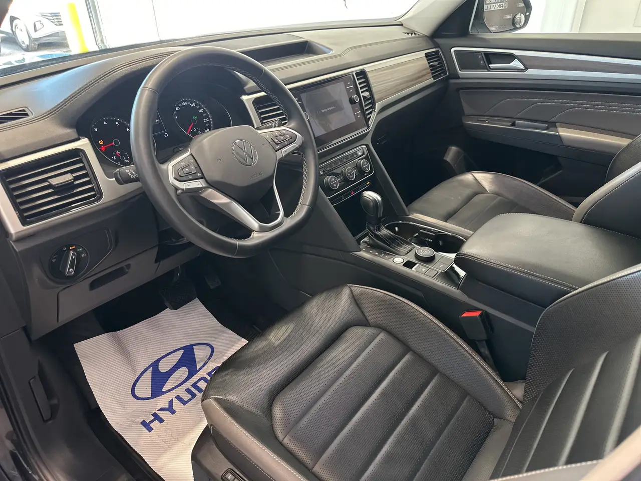 Volkswagen Atlas снимка Volkswagen Atlas