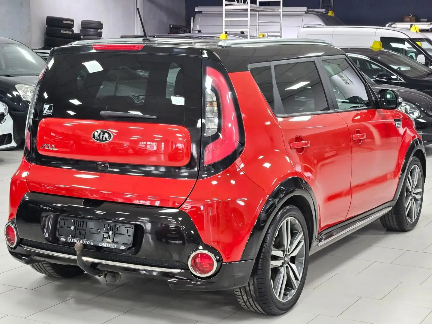 Kia Soul 1.6i Auto Infinity Sound CAMERA Attache CarplayGps Rood - 2