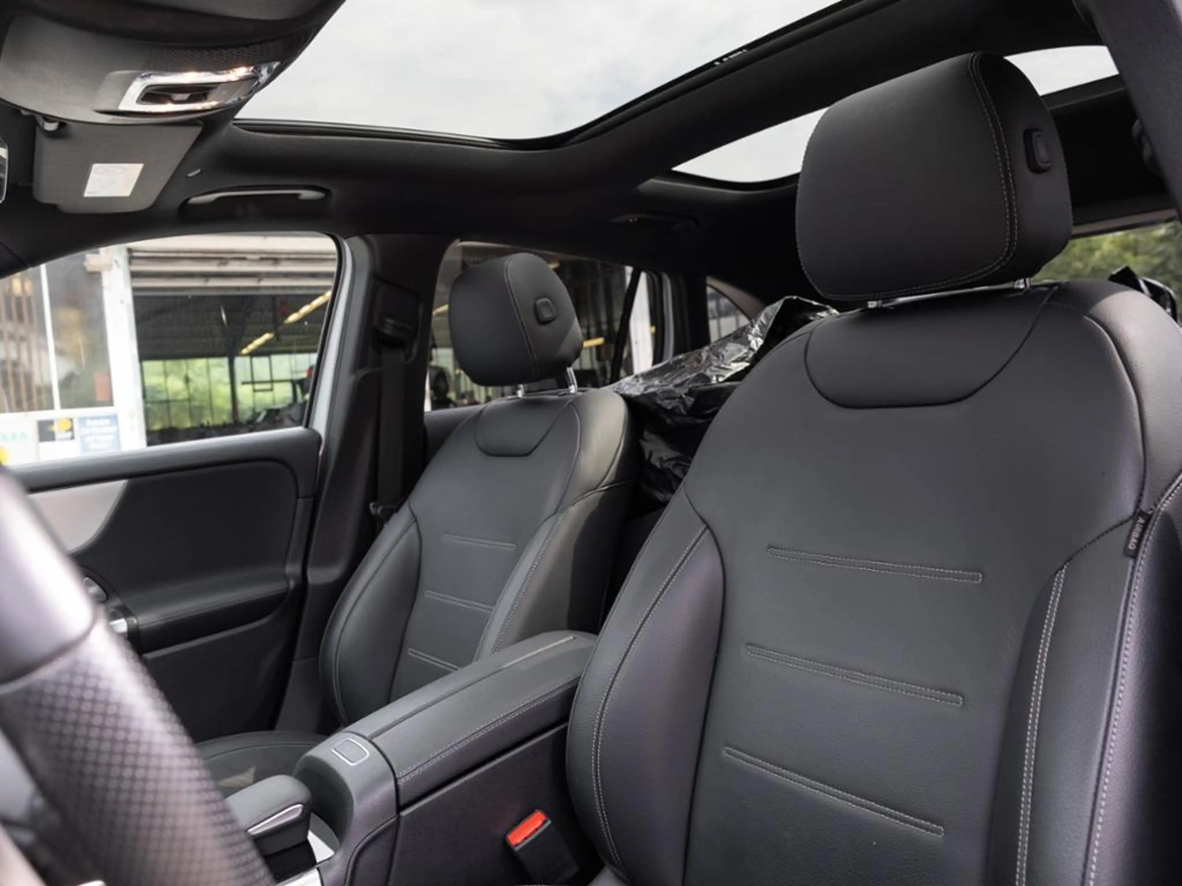 Mercedes-Benz GLA 220 d AMG NIGHT MULTI 360 AHK KAMERA PANO — photo 8