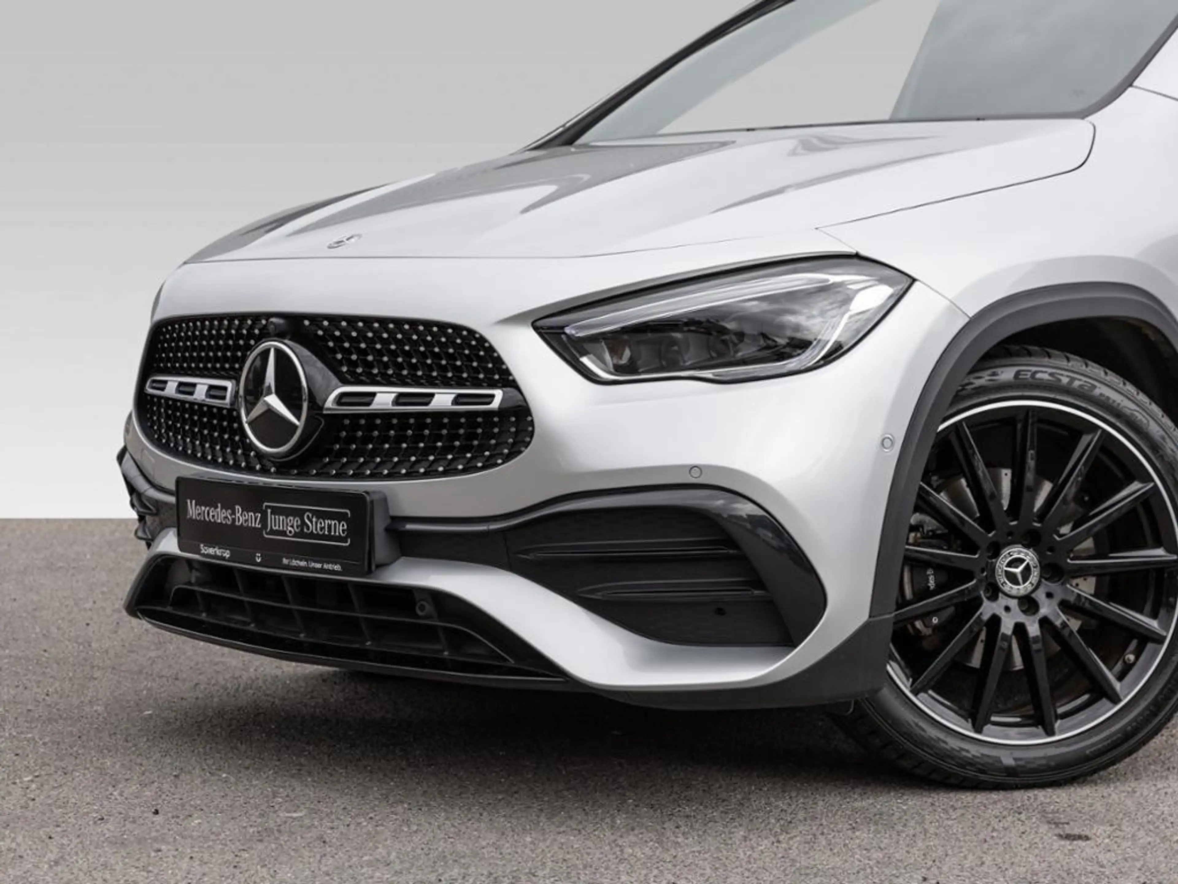 Mercedes-Benz GLA 220 d AMG NIGHT MULTI 360 AHK KAMERA PANO — photo 5