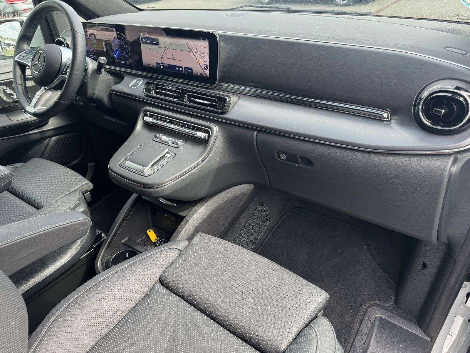 Mercedes-Benz EQV 300