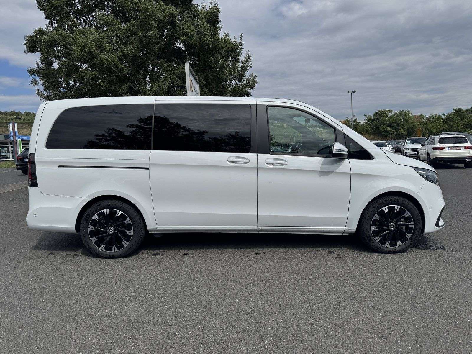 Mercedes-Benz EQV 300