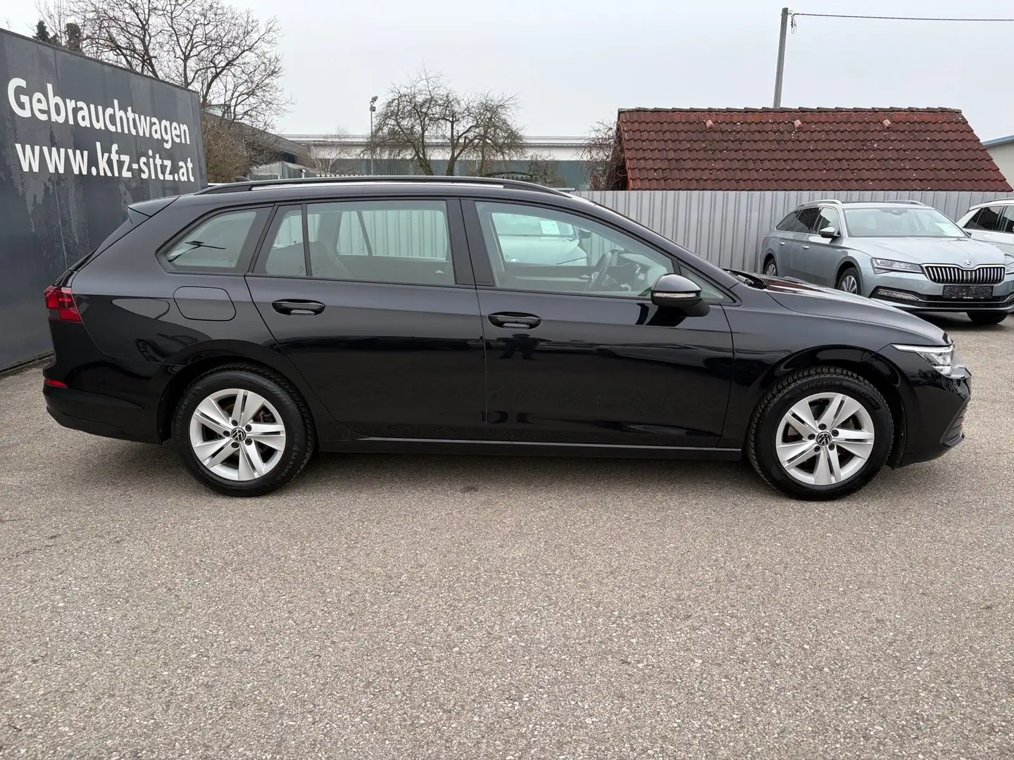 Volkswagen Golf Variant 1,5 eTSI | AHK*ACC Schwarz - 2