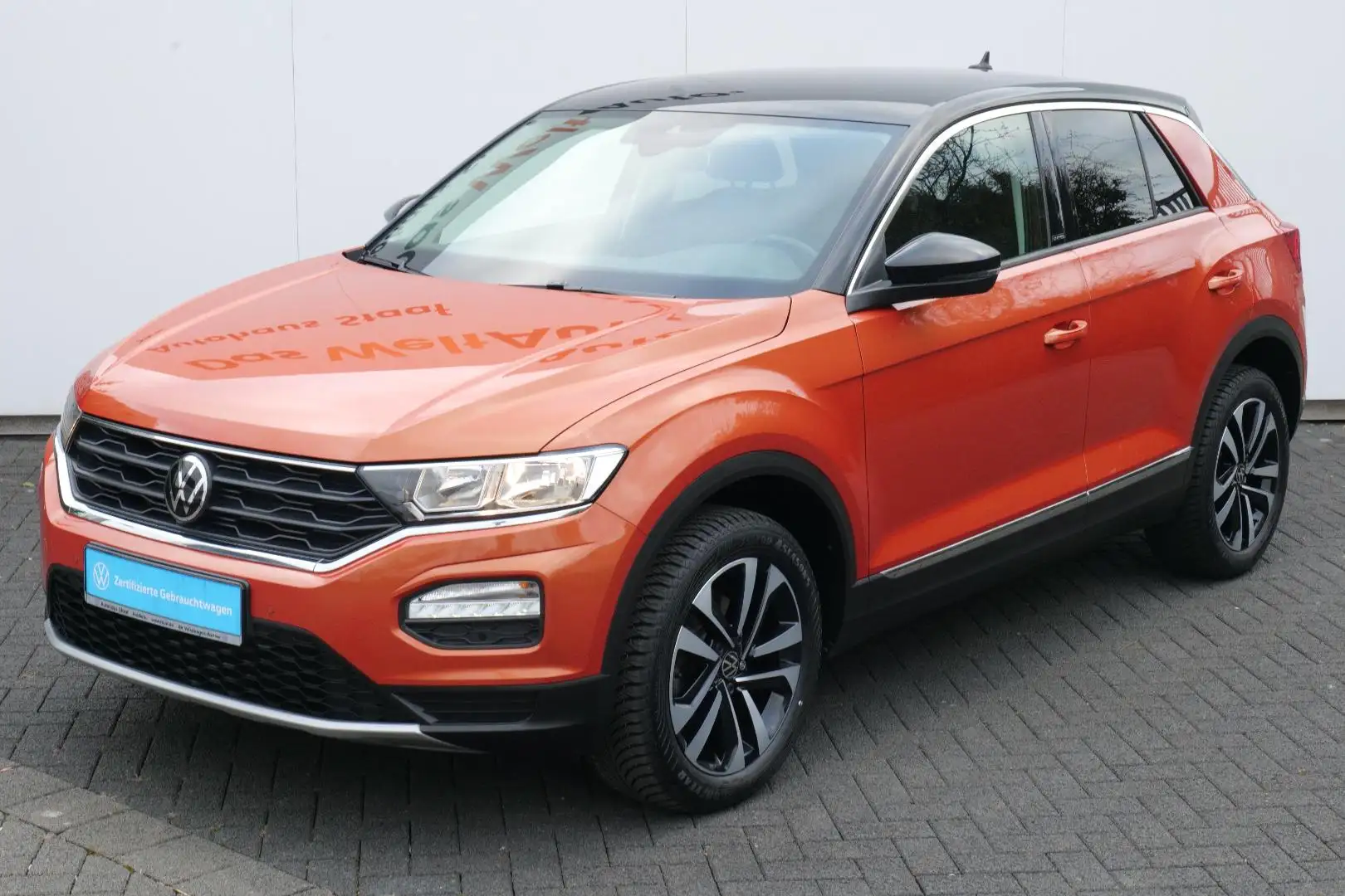 Volkswagen T-Roc United 1.5 TSI 150PS DSG Orange - 2