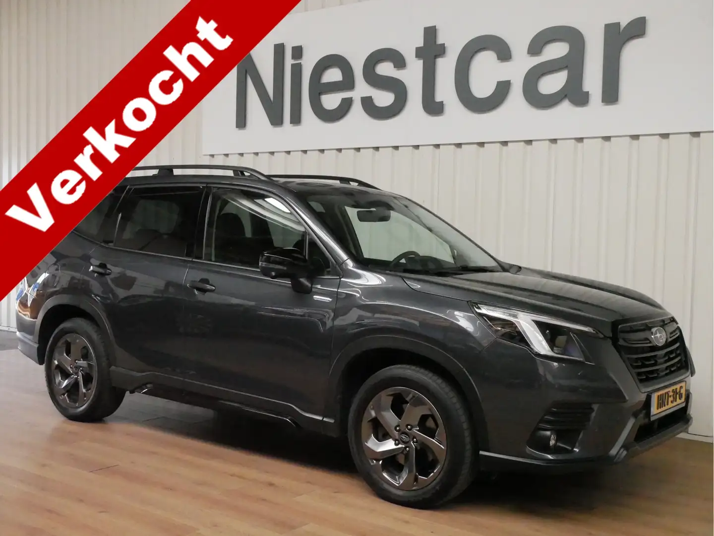 Subaru Forester 2.0i e-BOXER Premium Black Eye-Sight / Navigatie / Gris - 1