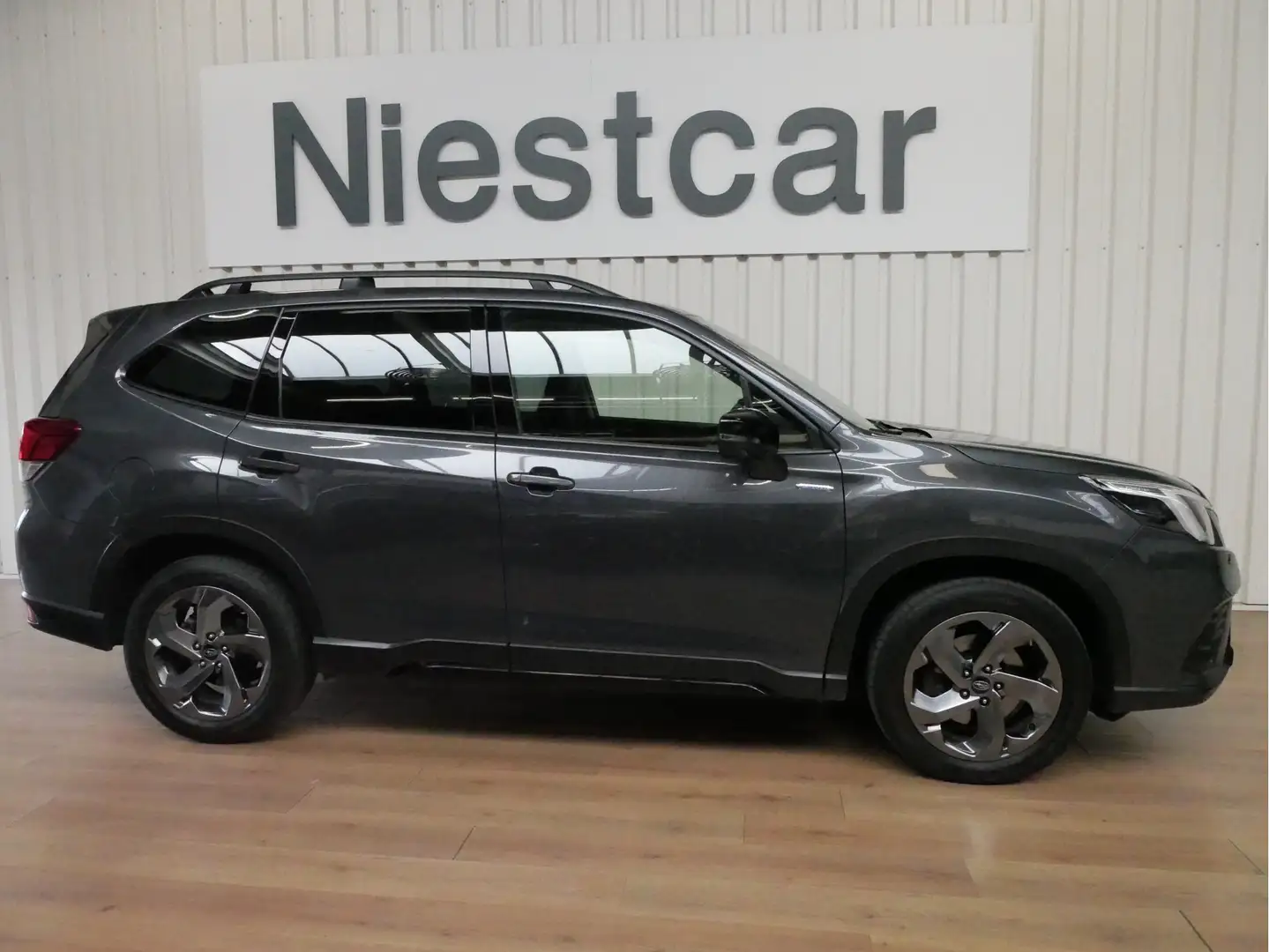 Subaru Forester 2.0i e-BOXER Premium Black Eye-Sight / Navigatie / Grigio - 2