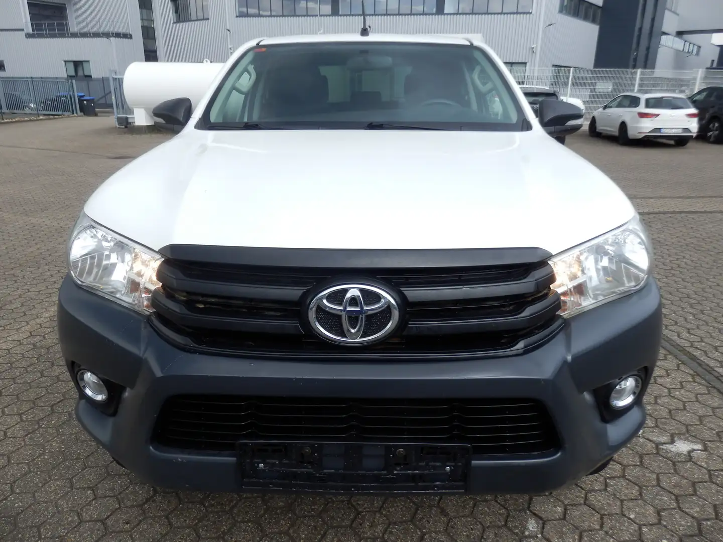 Toyota Hilux Double Cab Duty 4x4, Laderaumabdeckung, ZV, Klima Weiß - 2