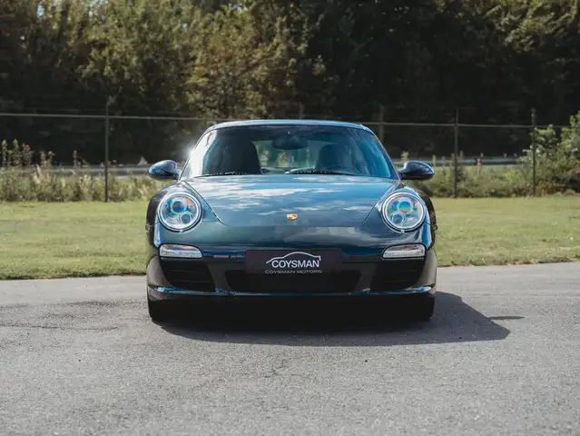 Porsche 997 view 2