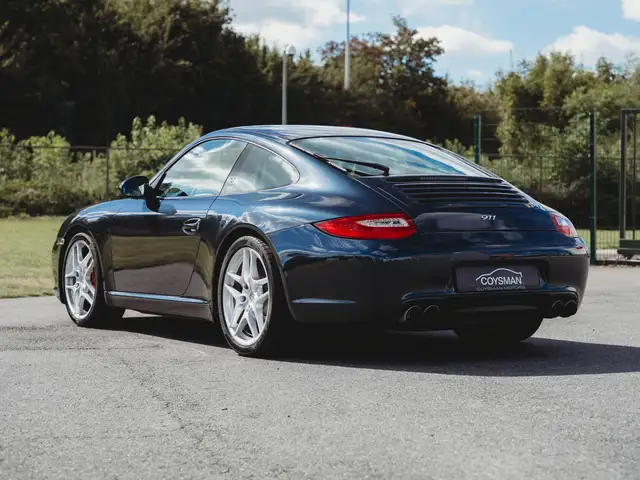 Porsche 997 view 5