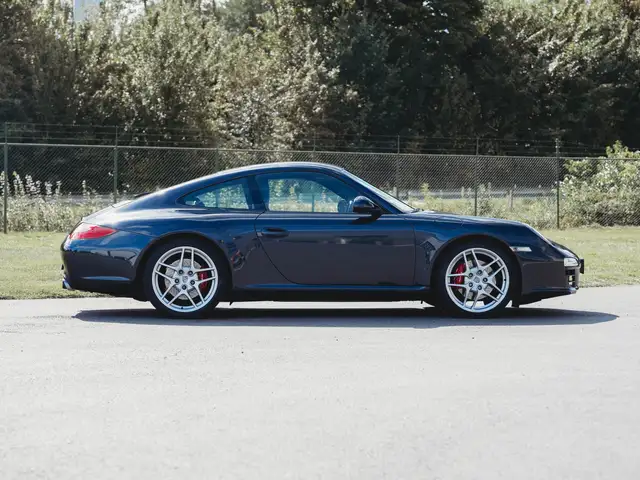 Porsche 997 view 9