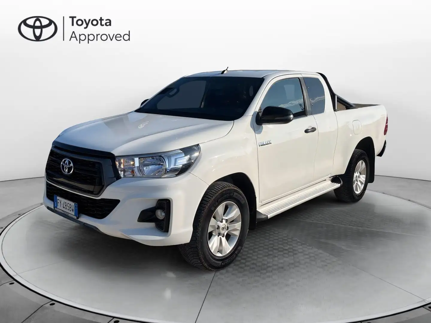 Toyota Hilux 2.4 D-4D 4WD 2 porte Extra Cab Lounge Bianco - 1