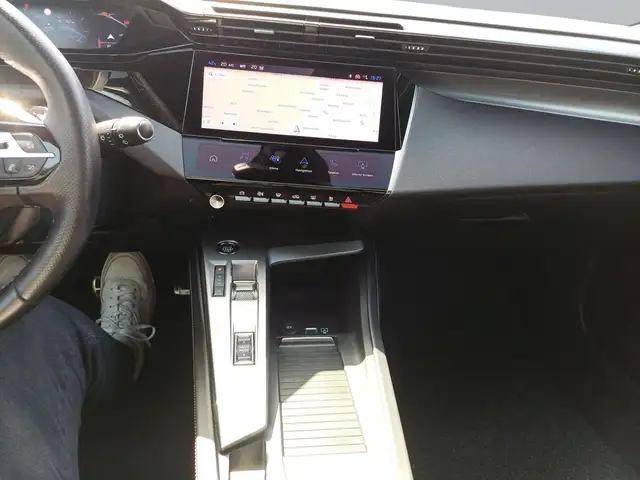 Peugeot 308 view 12