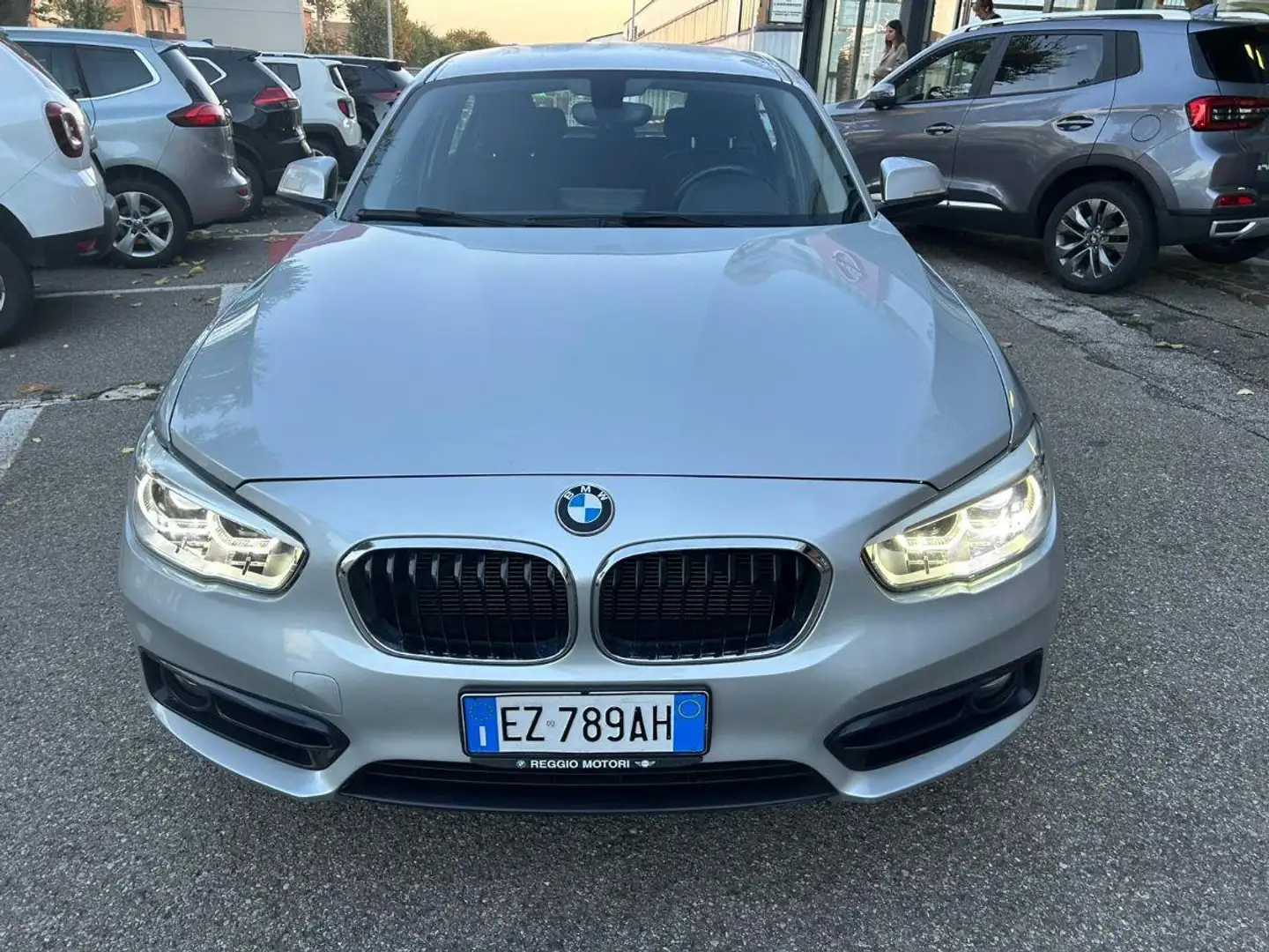 BMW 118 d 5p. Sport Gris - 2