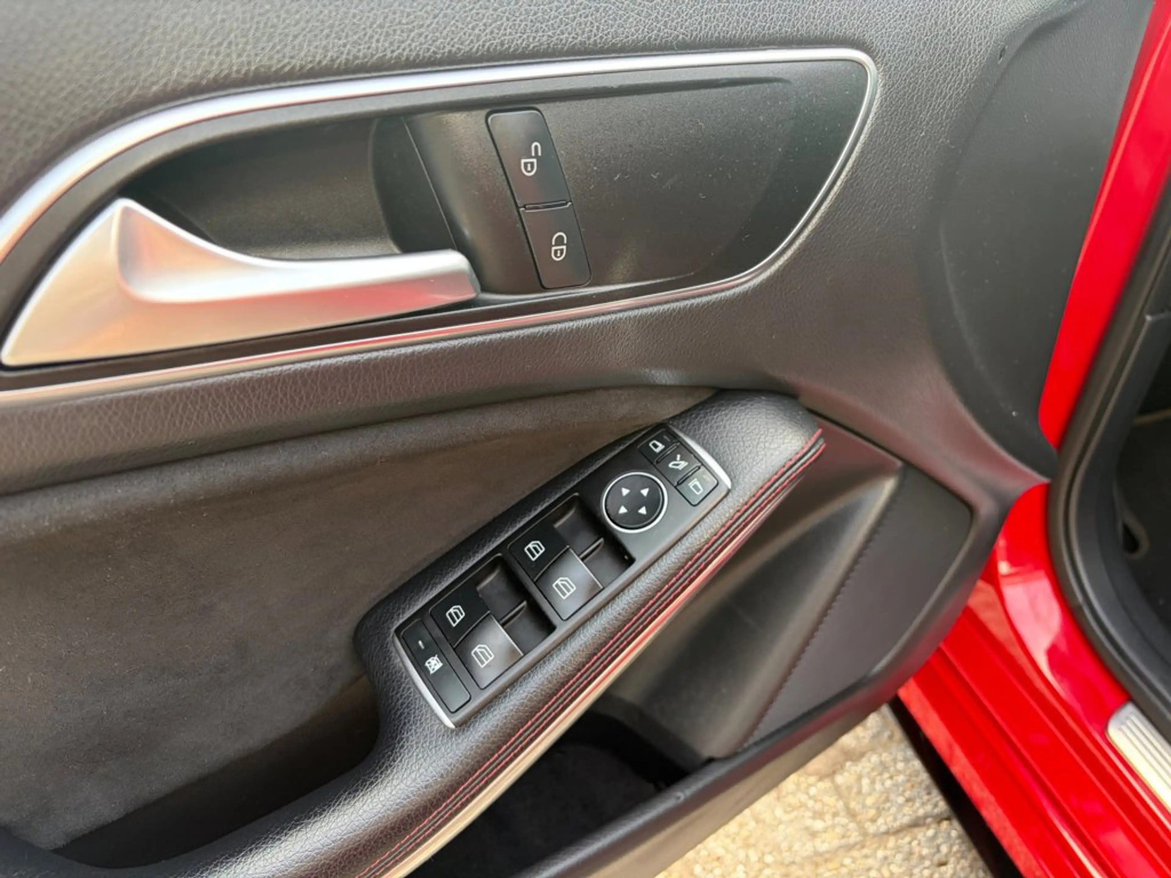 Mercedes-Benz A 45 AMG 4MATIC, Pano, Camera, Schaalstoelen — photo 9