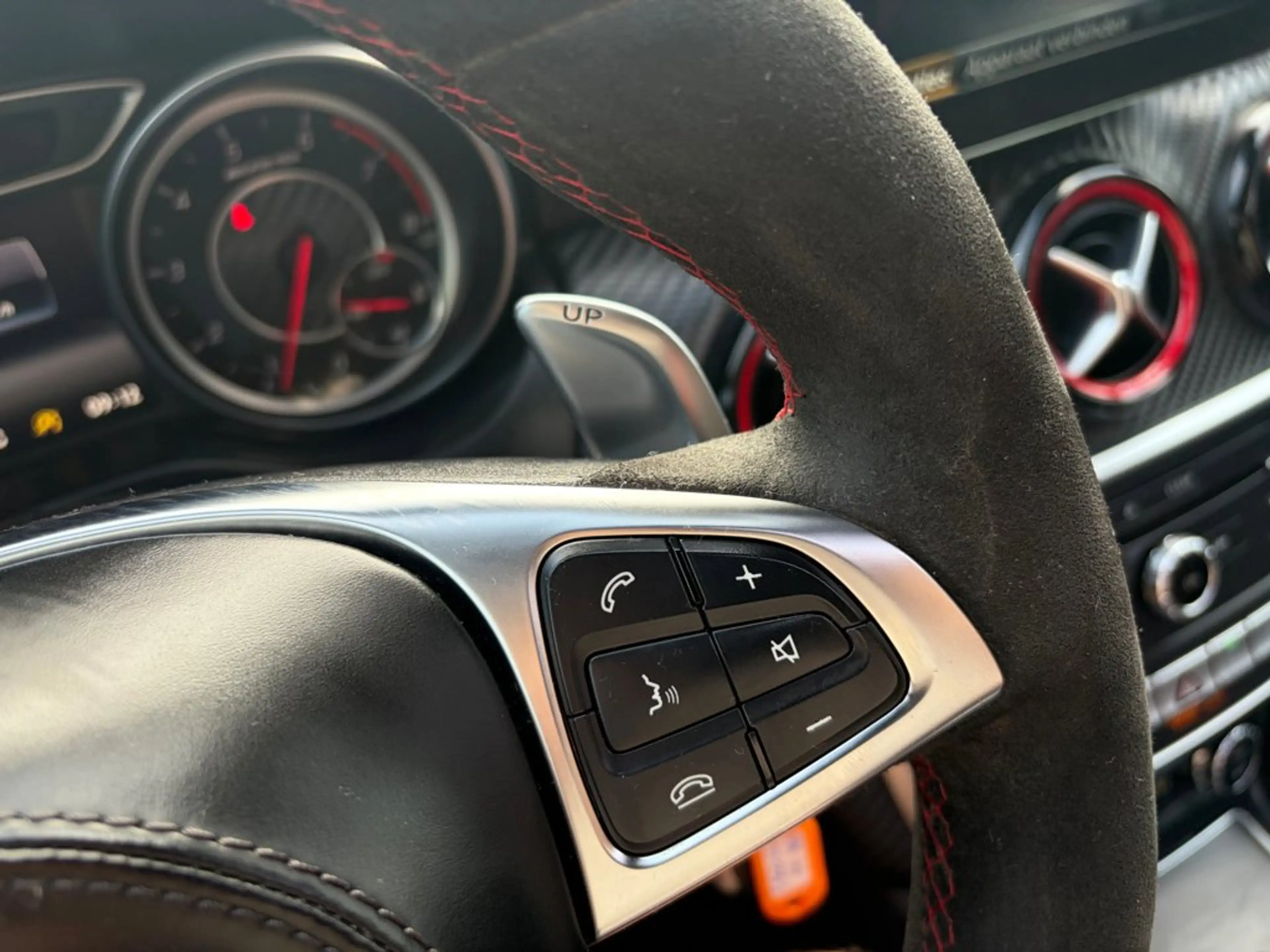 Mercedes-Benz A 45 AMG 4MATIC, Pano, Camera, Schaalstoelen — photo 15