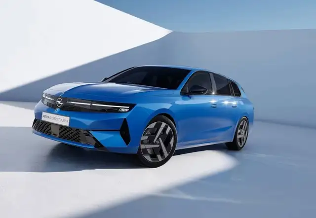 Opel Astra view 2