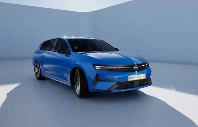 Opel Astra view 3