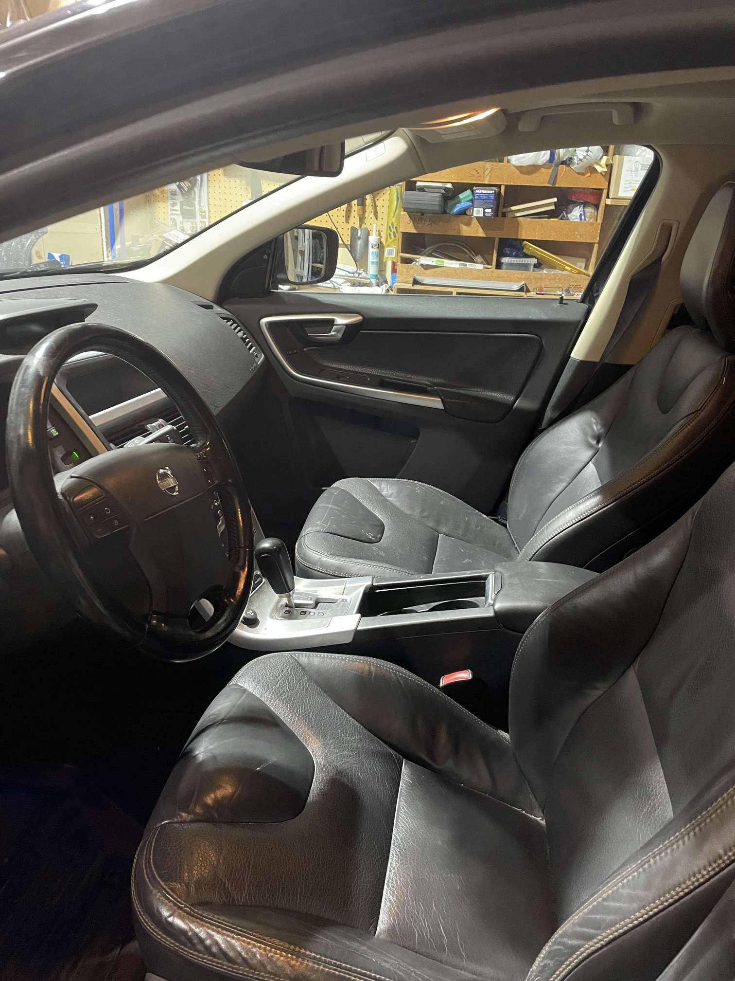 2010 Volvo XC60 AWD 5dr 3.0L T6 alt 5