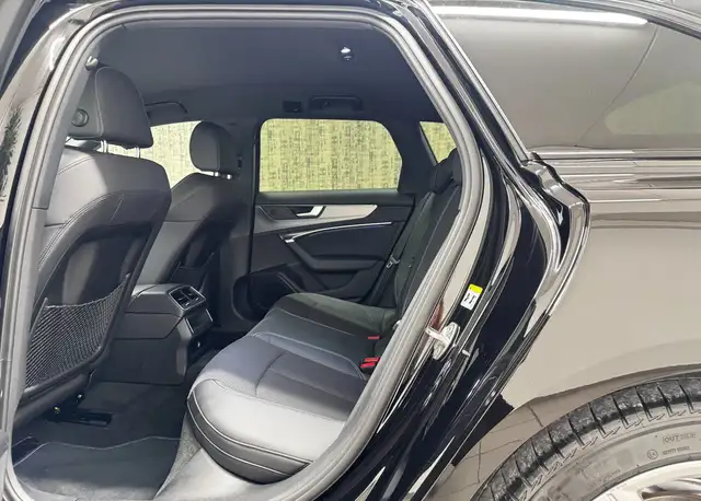 Audi A6 view 11