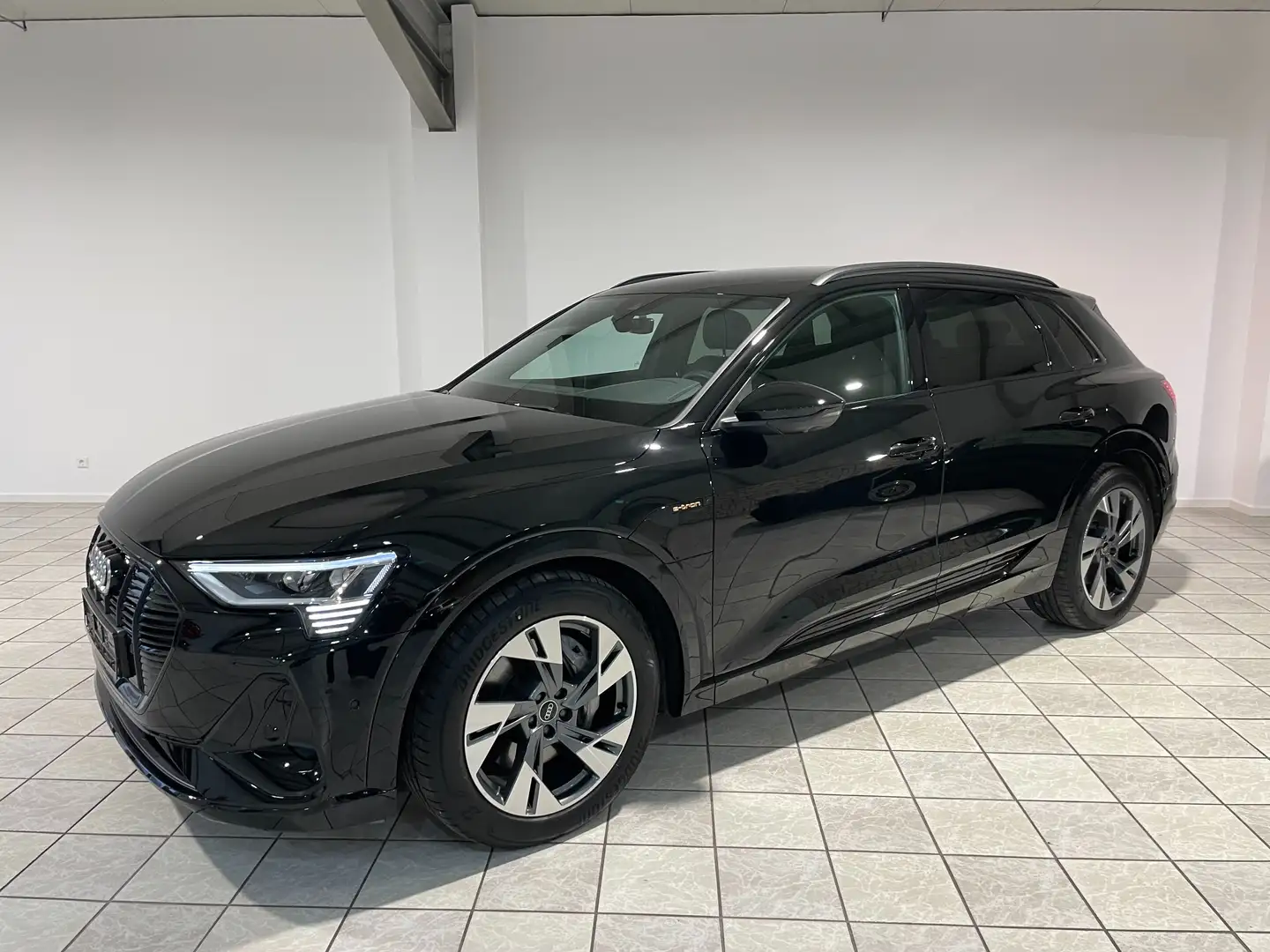 Audi Q8 e-tron Q8 e-tron 55 quattro S line Noir - 1