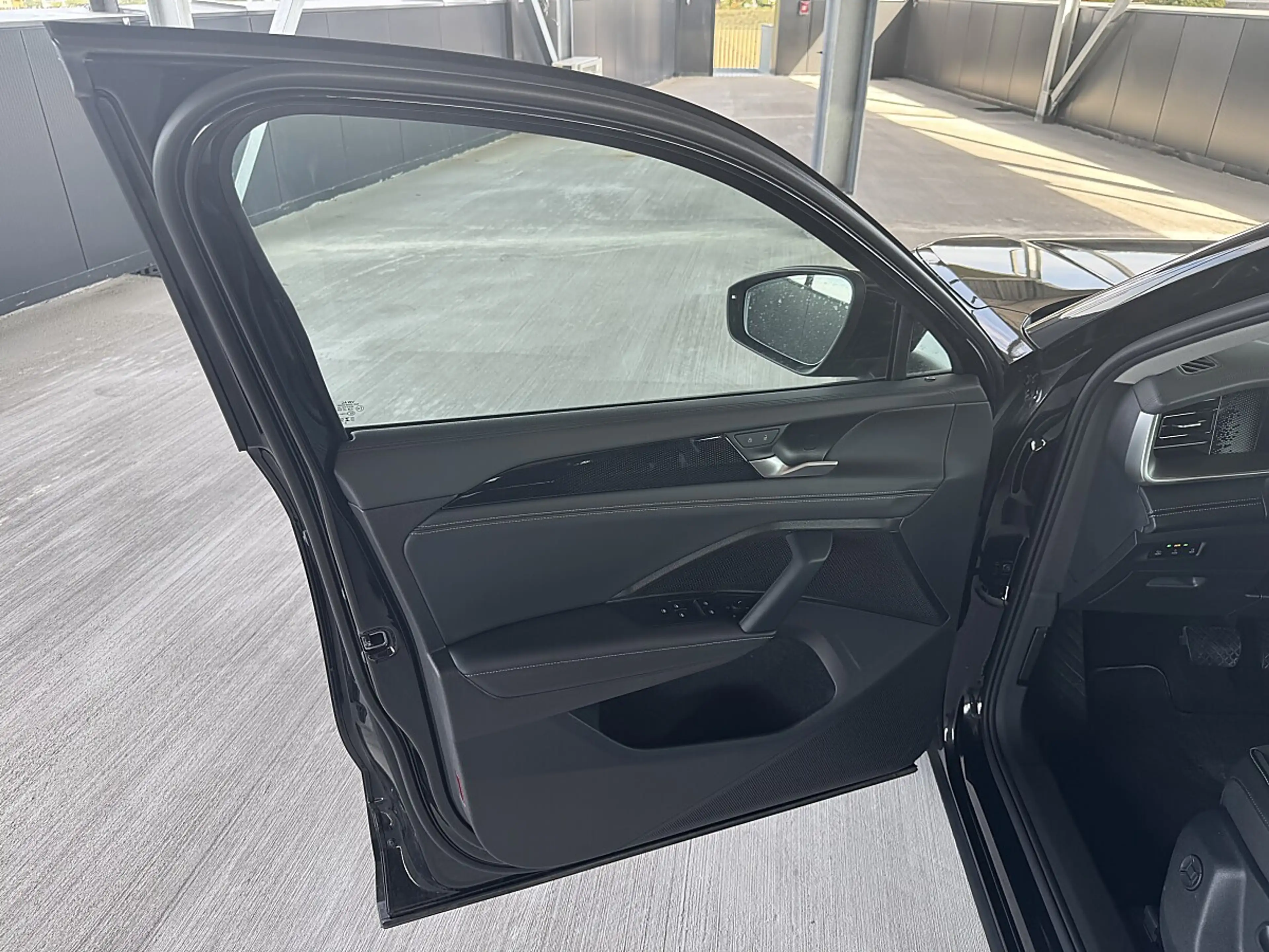 Volkswagen Tayron VW Tayron 1,5 eTSI DSG *AHK *7 SITZE *360° Kamera — photo 10