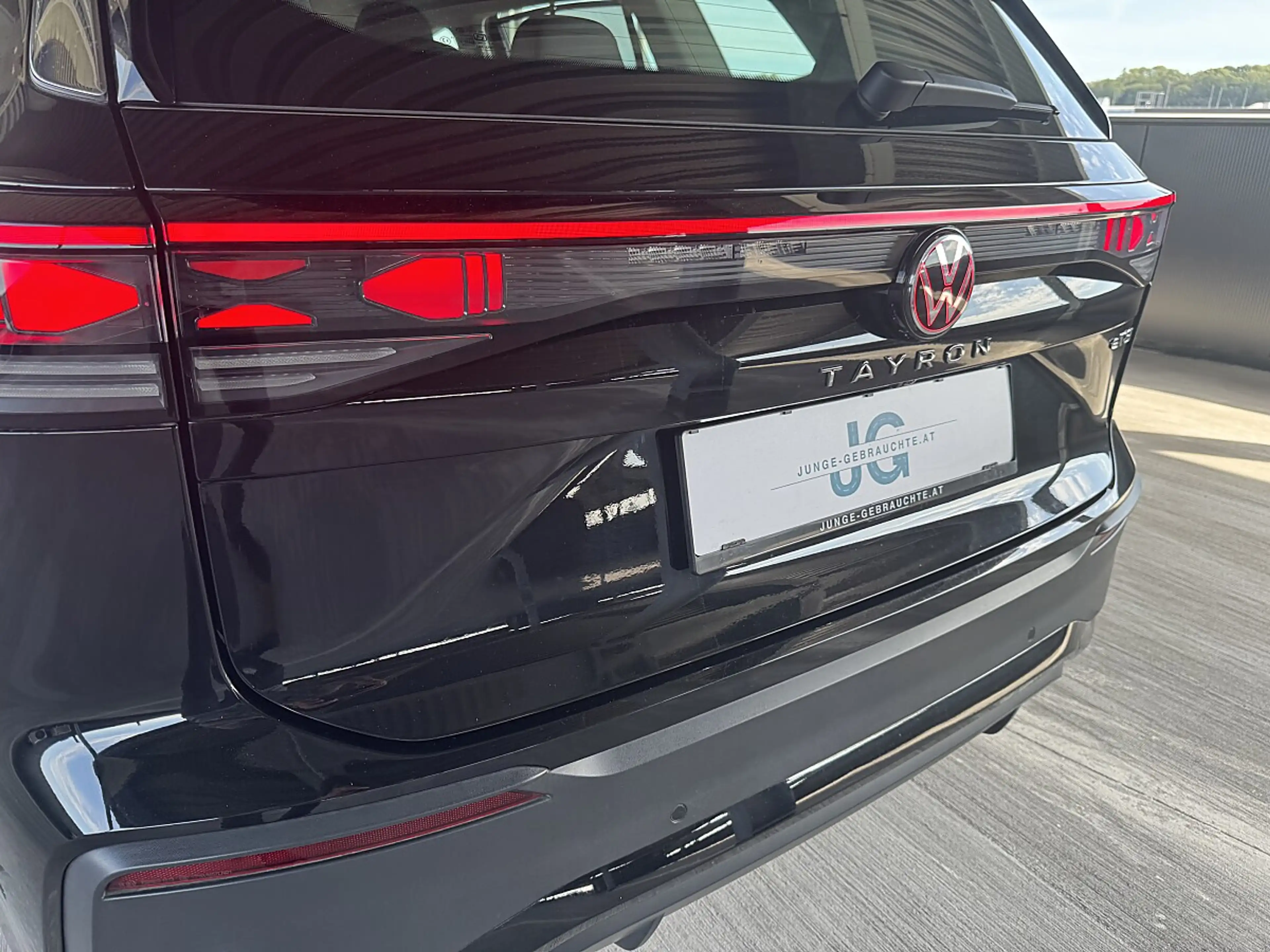 Volkswagen Tayron VW Tayron 1,5 eTSI DSG *AHK *7 SITZE *360° Kamera — photo 8