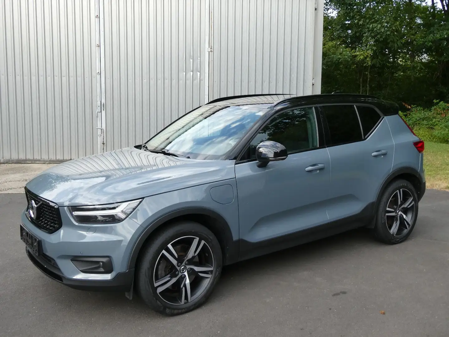 Volvo XC40 T5 R Design Expression Recharge Hybrid Grau - 1